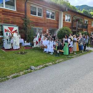 Hl. Messe vor dem Betreuten Wohnen